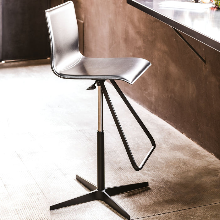 TOTO X Adjustable Stool