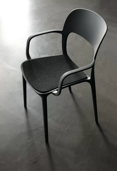 Gipsy Stackable Chair - MyConcept Hong Kong